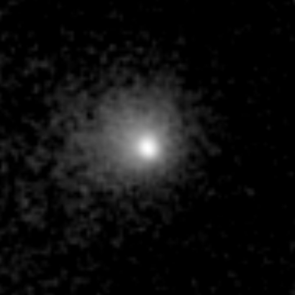 El cometa C/2026 S1 en una imagen compuesta de ocho exposiciones de Euclid: un núcleo brillante rodeado de una coma difusa